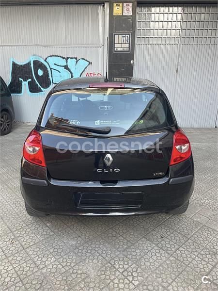 Usado Renault Clio II Expression 100 CV (73 kW) 2009 Negro Berlina