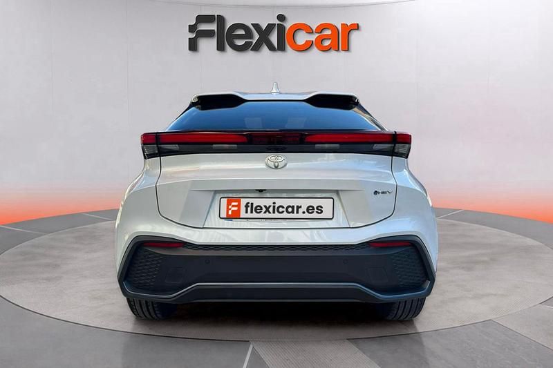 Usado Toyota C-HR Active 140 CV (102 kW) 2024 Blanco SUV