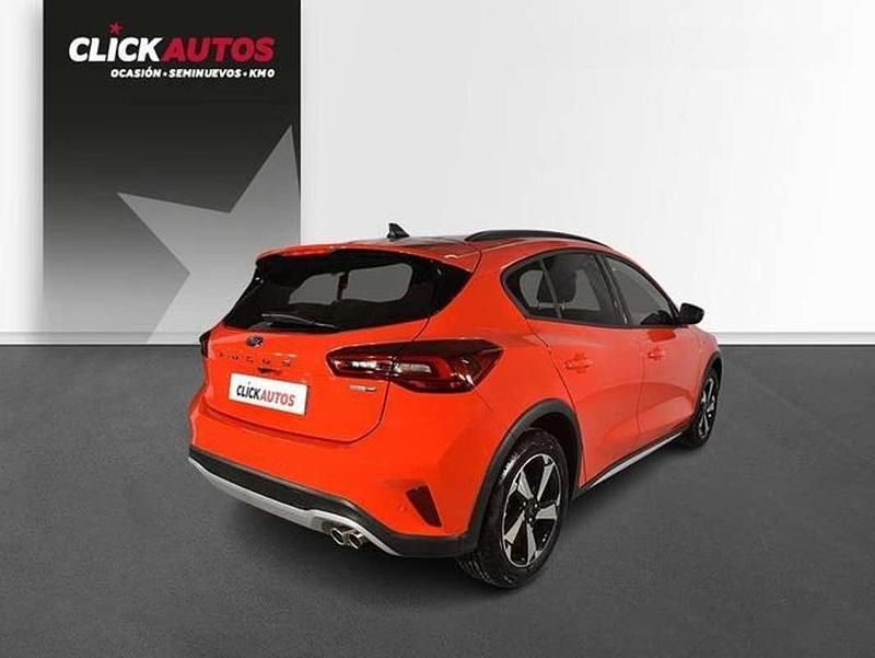 Usado Ford Focus Active 155 CV (114 kW) 2024 Rojo Berlina
