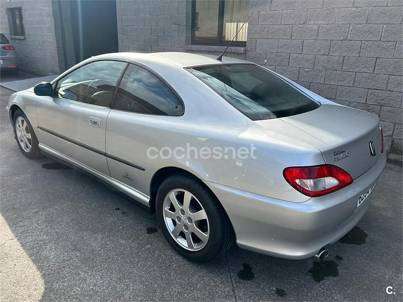 Usado Peugeot 406 Coupe 210 CV (154 kW) 2004 Gris / plata Coupe