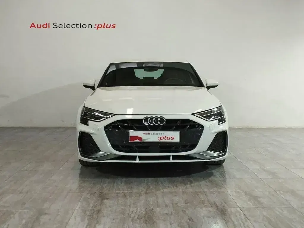 Usado Audi A3 e-tron S-Line 204 CV (150 kW) 2025 Blanco Utilitario