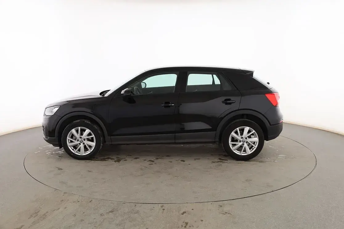 Usado Audi Q2 Advanced Plus 116 CV (85 kW) 2019 Negro SUV