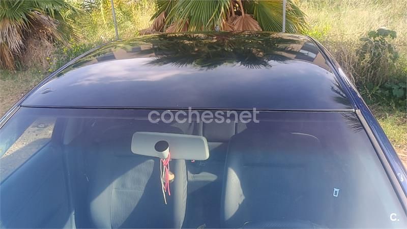 Usado VW Passat Edition 101 CV (74 kW) 2004 Azul Familiar