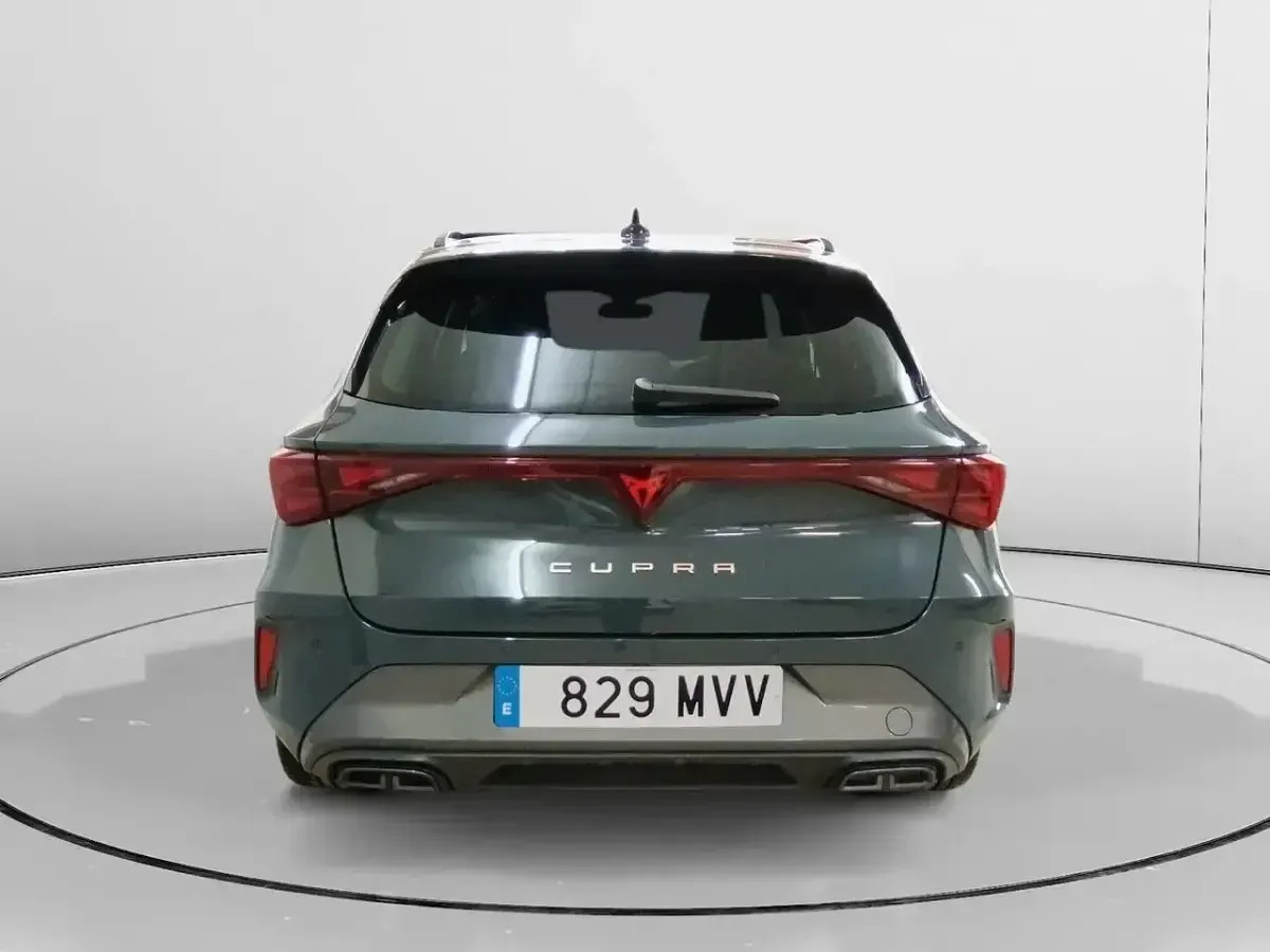 Usado Cupra Leon 150 CV (110 kW) 2024 Azul Familiar
