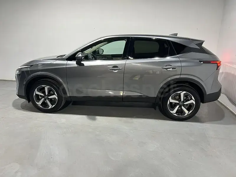 Usado Nissan Qashqai N-Connecta 140 CV (102 kW) 2024 Gris / plata SUV