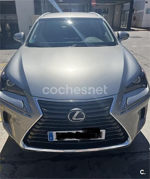 Usado Lexus NX300h Executive Line 197 CV (144 kW) 2019 Gris / plata SUV
