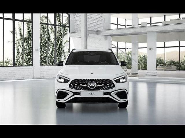 Usado Mercedes GLA200 163 CV (119 kW) 2026 Blanco polar SUV