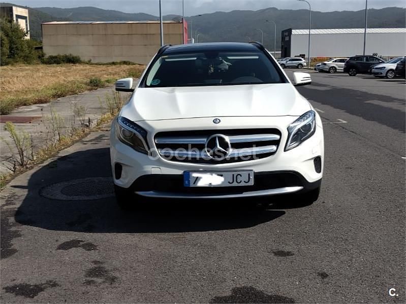 Usado Mercedes GLA200 Style 136 CV (100 kW) 2015 Blanco SUV