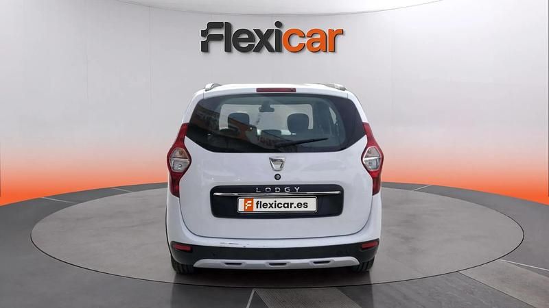 Usado Dacia Lodgy Comfort 116 CV (85 kW) 2022 Blanco Monovolumen