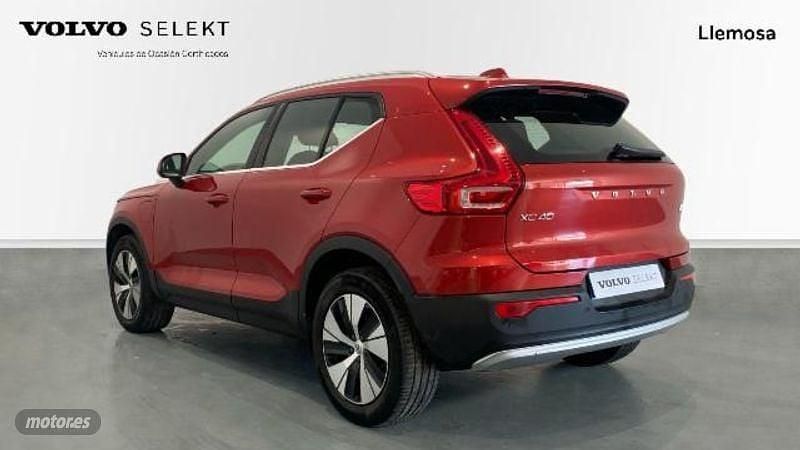 Usado Volvo XC40 Plus 185 kW (252 CV) 2023 Rojo SUV