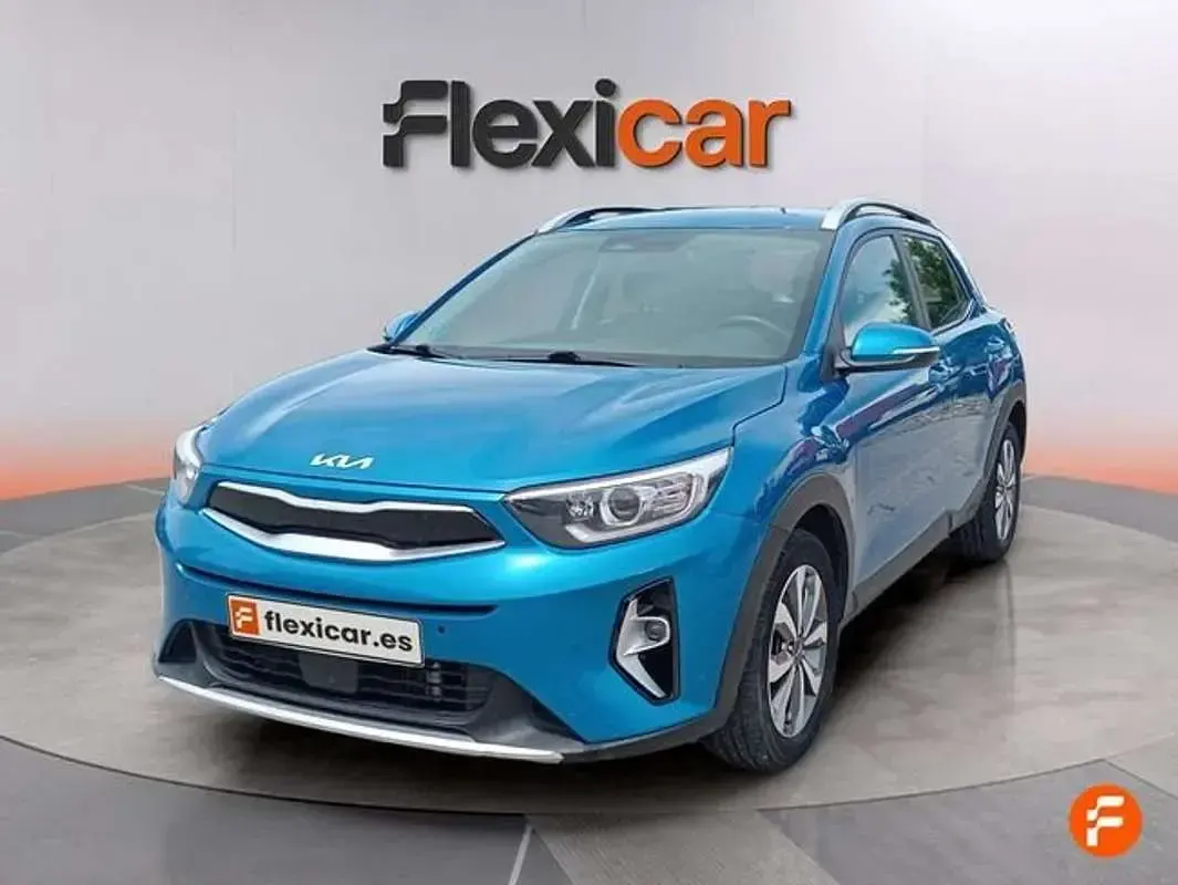 Begagnad Kia Stonic 101 HK (74 kW) 2022 Blå SUV