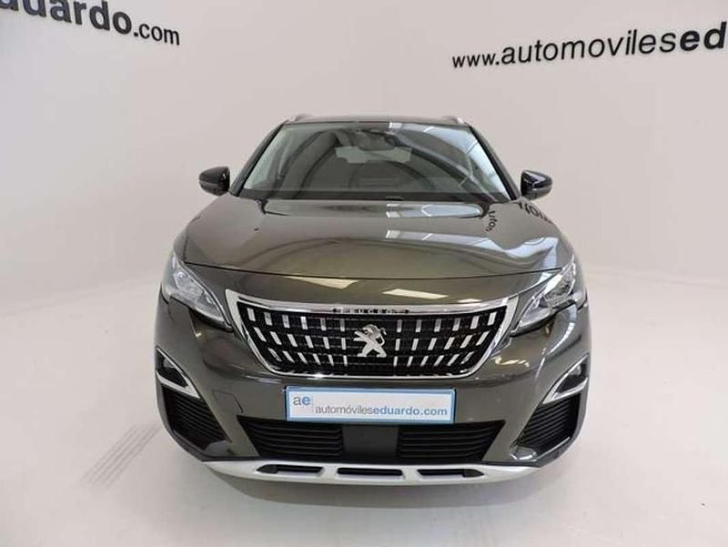 Usado Peugeot 3008 Allure 131 CV (96 kW) 2020 Gris SUV