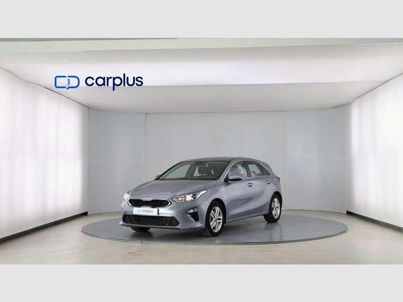 Plateado Usado 2020 Kia Ceed Familiar | 13.490 € (Precio justo) - Imagen 1/4