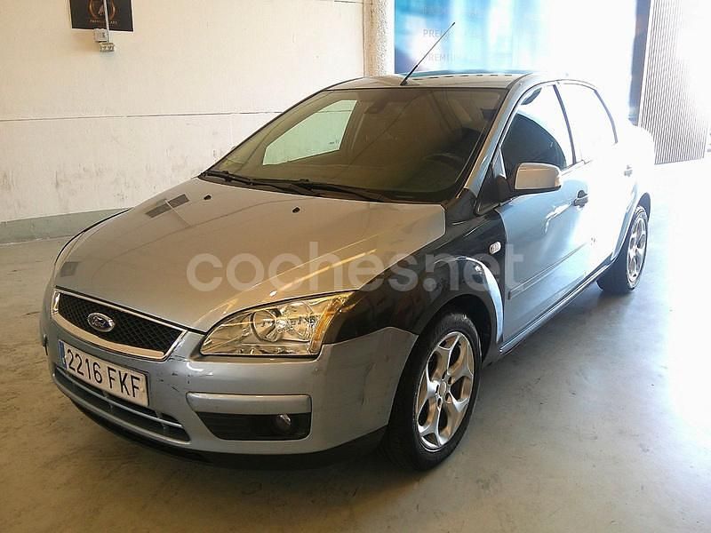 Azul Usado 2007 Ford Focus Ghia Berlina | 2110 € (Buen precio) - Imagen 1/4