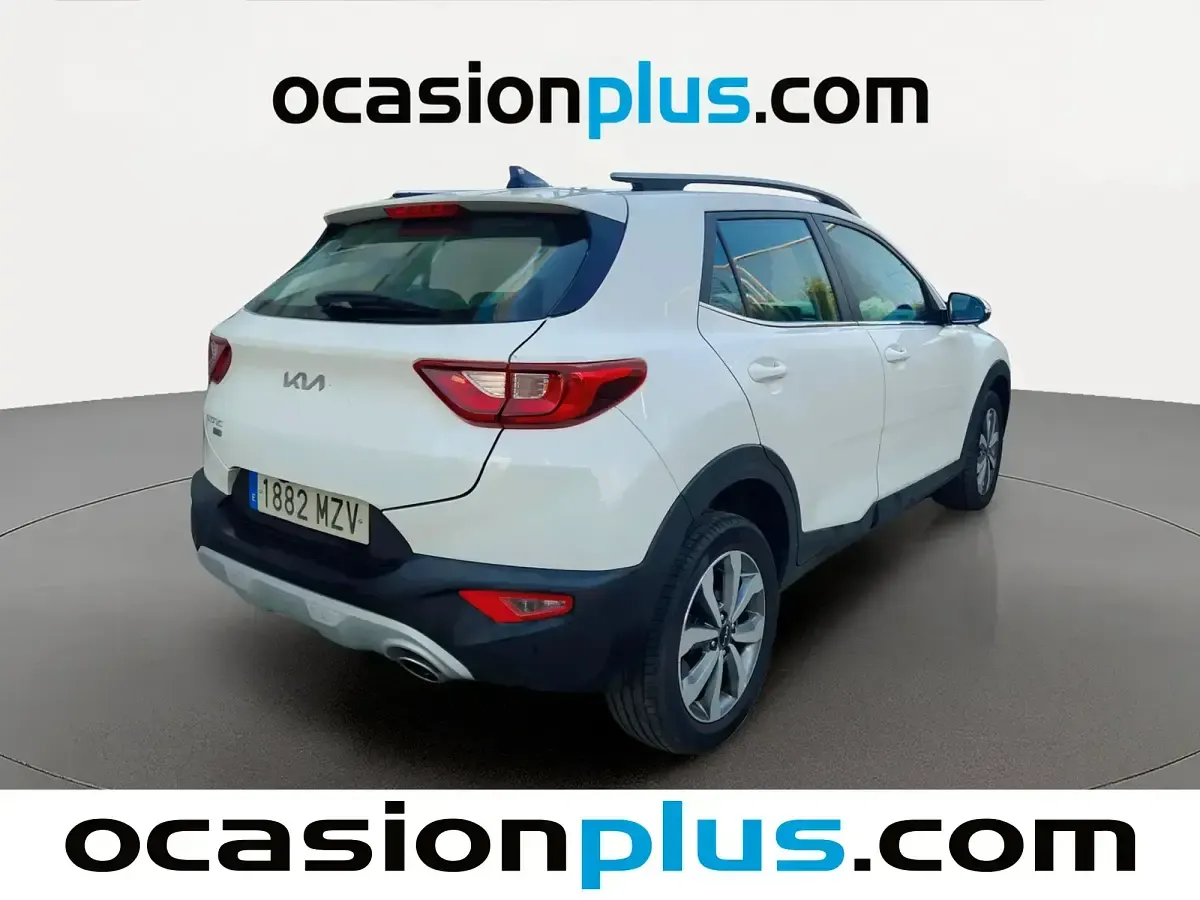 Usado Kia Stonic 100 CV (73 kW) 2025 Blanco SUV