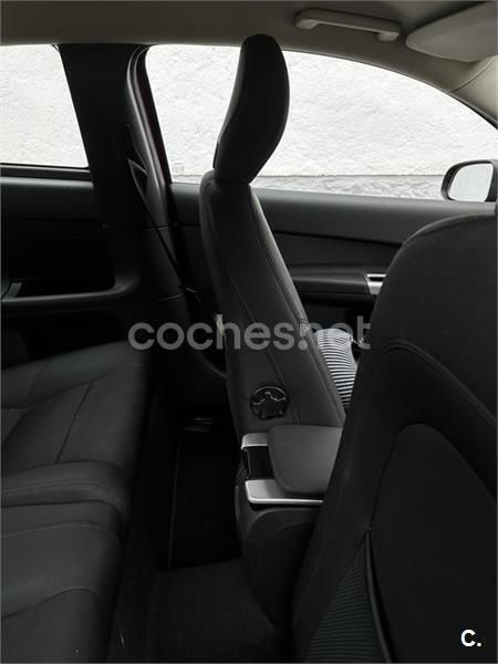 Käytetty Volvo C30 Momentum 136 HP (100 kW) 2010 Oranssi Viistoperä