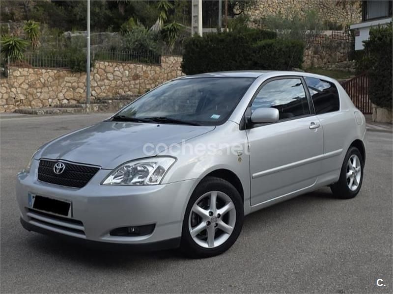 Usado Toyota Corolla Sol 90 CV (66 kW) 2003 Gris / plata Berlina