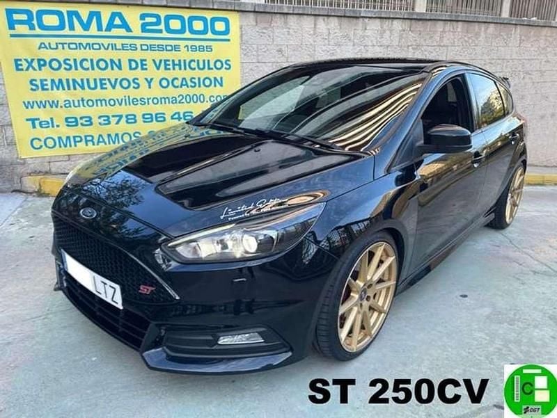Używany Ford Focus ST 250 KM (183 kW) 2016 Czarny Sedan/Limuzyna