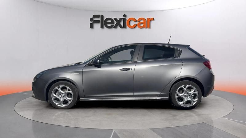 Usado Alfa Romeo Giulietta 120 CV (88 kW) 2018 Gris Utilitario