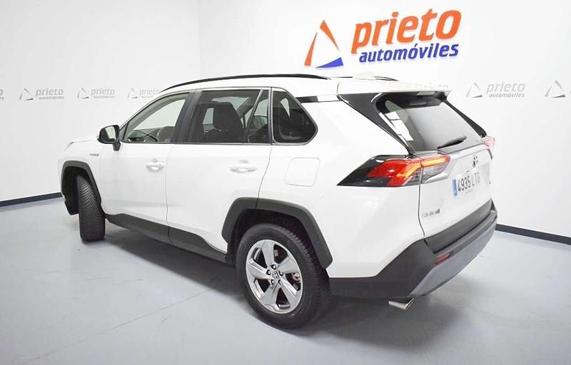 Usado Toyota RAV4 Hybrid Advance 218 CV (160 kW) 2021 Blanco SUV