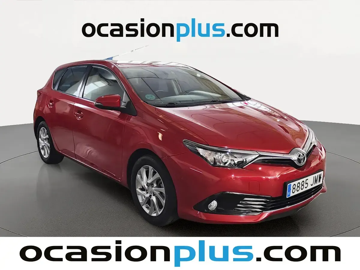 Usado Toyota Auris Active 116 CV (85 kW) 2016 Rojo Utilitario