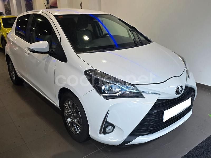 Blanco Usado 2019 Toyota Yaris Active Berlina | 11.990 € (Buen precio) - Imagen 1/4