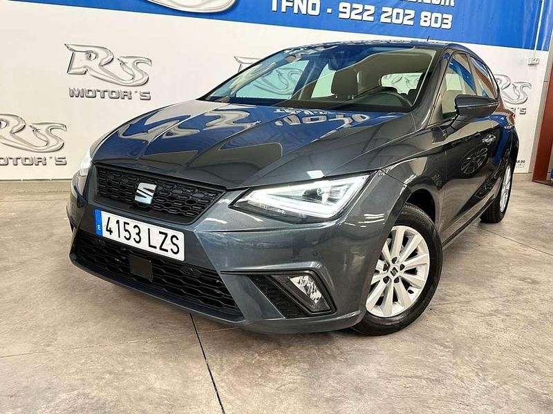 Usado Seat Ibiza Style 110 CV (80 kW) 2022 Gris Utilitario