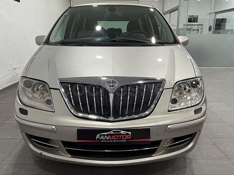 Usado Lancia Phedra 170 CV (125 kW) 2008 Beige Monovolumen