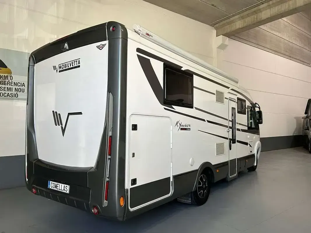 Usado Fiat Ducato 150 CV (110 kW) 2019 Blanco Van
