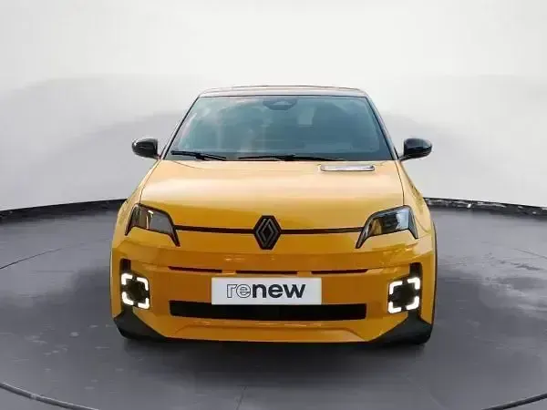 Usado Renault R5 Techno 110 kW (150 CV) 2025 Amarillo Utilitario