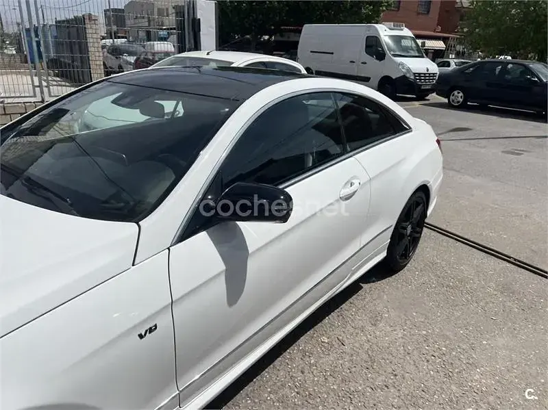 Usado Mercedes E500 Avantgarde 388 CV (285 kW) 2010 Blanco Coupe
