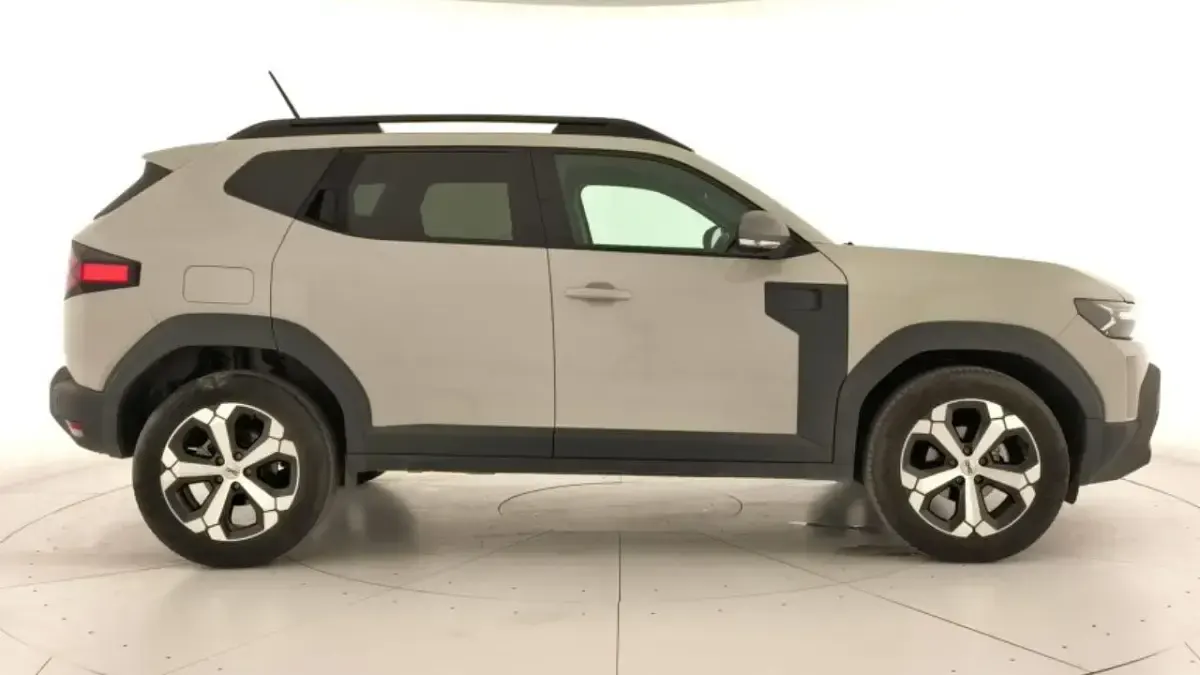 Usado Dacia Duster Journey 130 CV (95 kW) 2025 Sandstone SUV