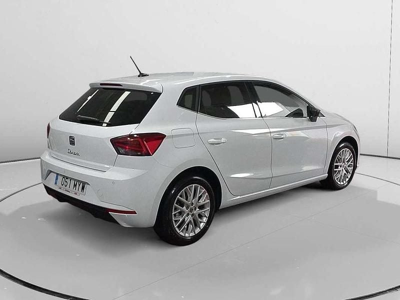 Usado Seat Ibiza 116 CV (85 kW) 2025 Negro Utilitario