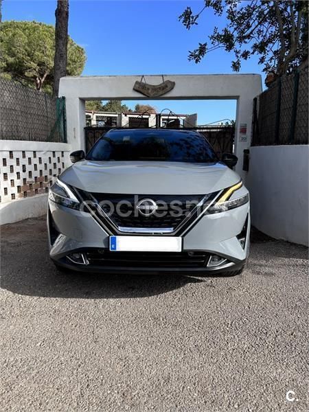 Usado Nissan Qashqai Tekna 190 CV (139 kW) 2022 Gris / plata SUV
