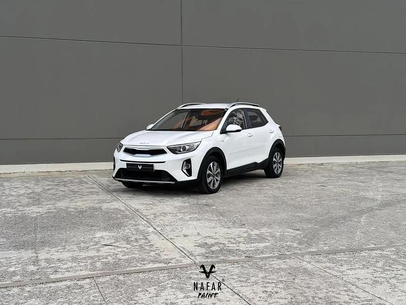 Usado Kia Stonic 84 HP (61 kW) 2023 Branco SUV