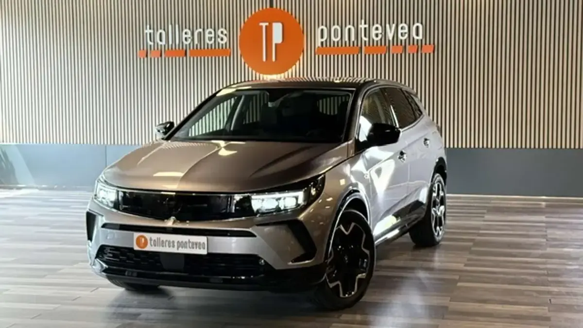 Usado Opel Grandland X 226 CV (166 kW) 2024 Gris SUV
