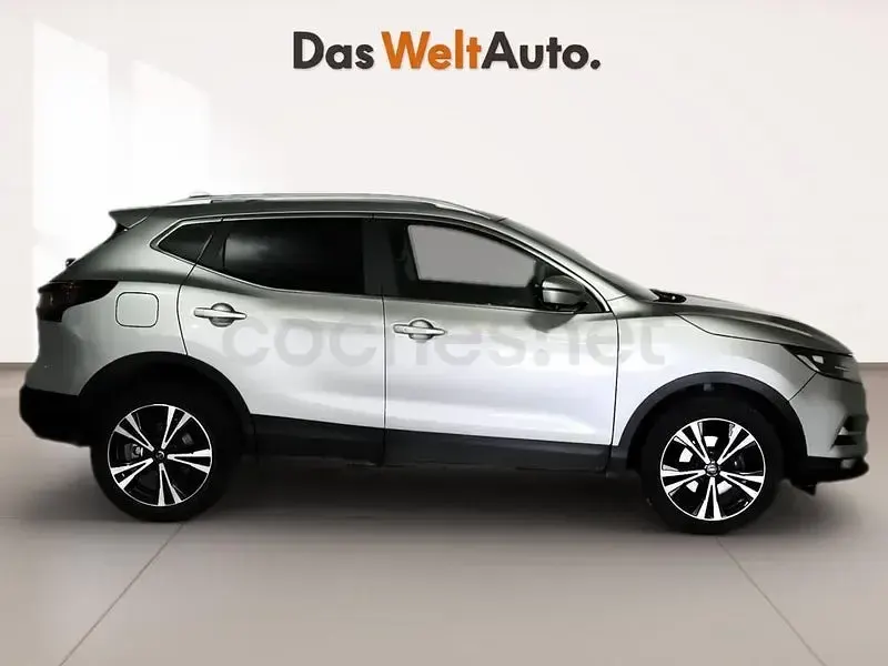 Usado Nissan Qashqai Acenta 158 CV (116 kW) 2021 Gris / plata SUV