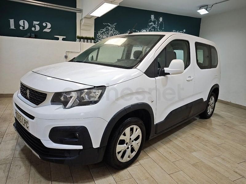 Usado Peugeot Rifter Active 130 CV (95 kW) 2021 Blanco Monovolumen
