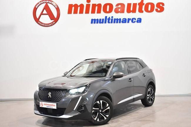 Usado Peugeot 2008 Allure 101 CV (74 kW) 2020 Gris / plata SUV