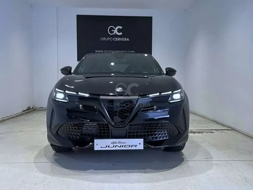 Nuevo Alfa Romeo Junior 145 CV (106 kW) 2026 Negro SUV