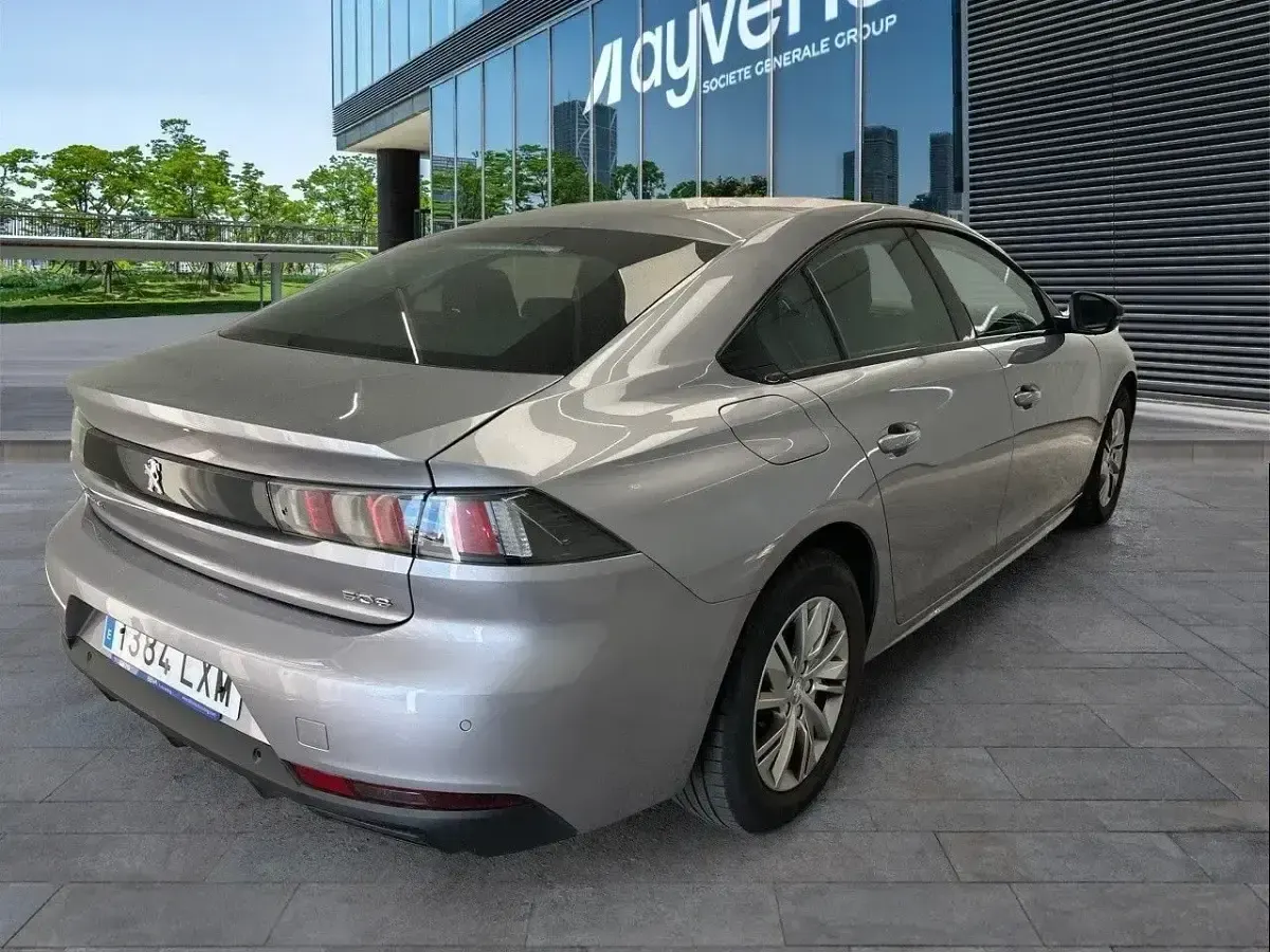 Usado Peugeot 508 Active 131 CV (96 kW) 2022 Gris Berlina