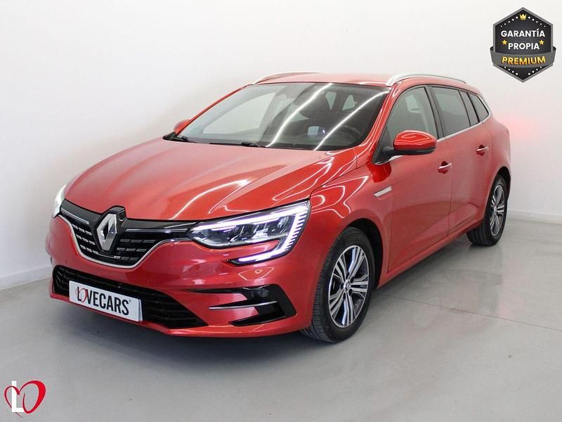 Usado Renault Mégane Cabriolet Zen 140 CV (102 kW) 2022 Granate Descapotable