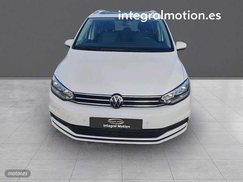 Blanco Usado 2020 VW Touran Advance Monovolumen | 23.900 € (Un poco caro) - Imagen 1/4