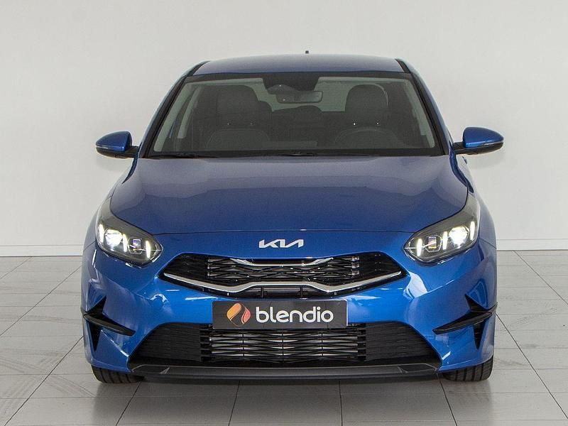 Usado Kia Ceed 100 CV (73 kW) 2024 Azul Utilitario
