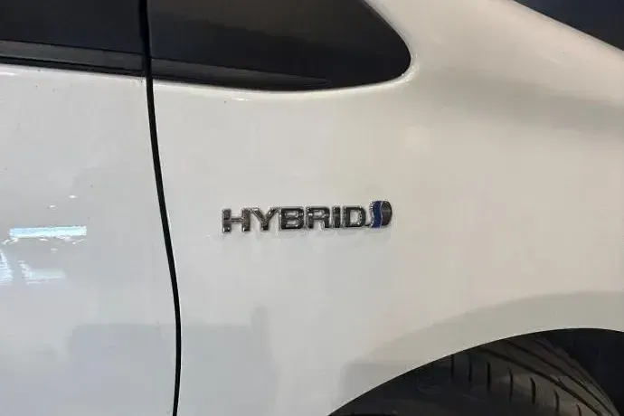 Używany Toyota Yaris Hybrid 100 KM (73 kW) 2019