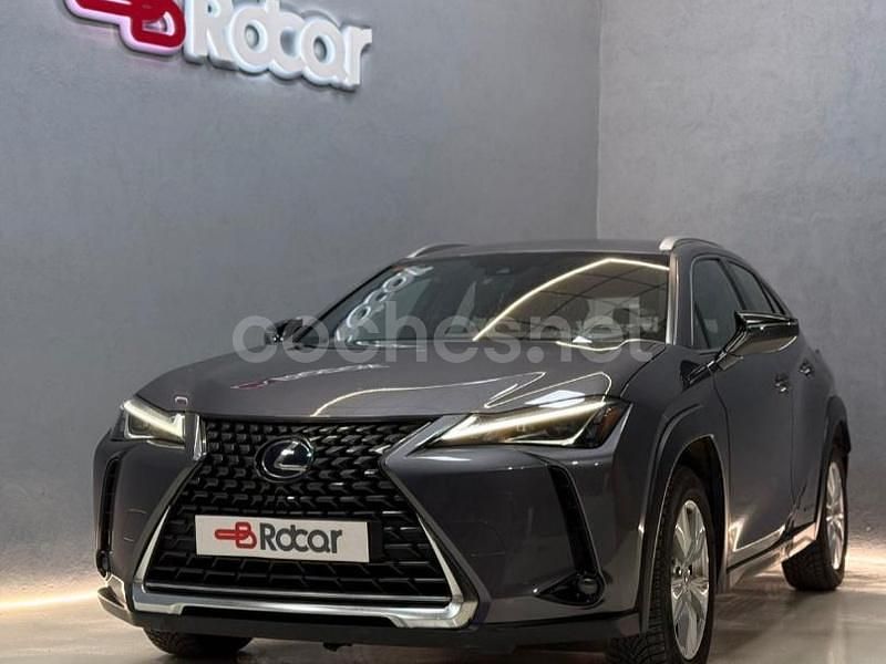 Usado Lexus UX Business Edition 184 CV (135 kW) 2022 Gris / plata SUV