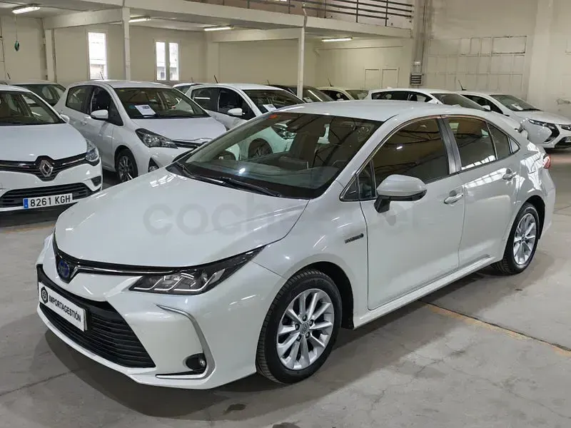 Usado Toyota Corolla Active 122 CV (89 kW) 2019 Blanco Berlina