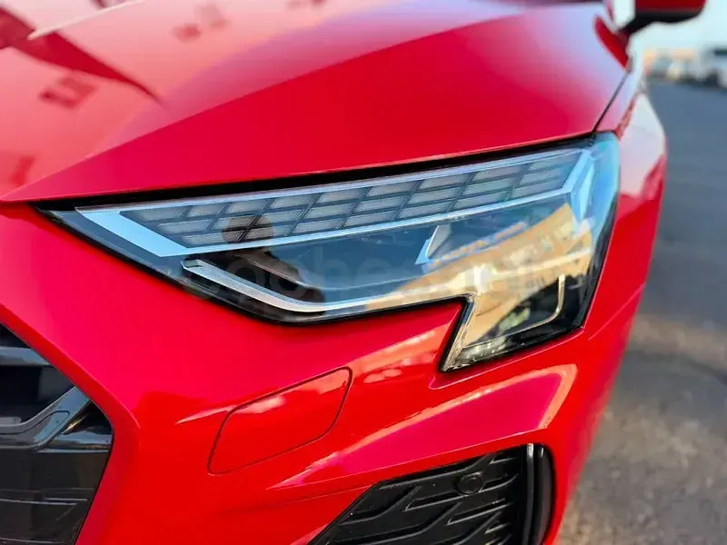 Usado Audi A3 Advanced Plus 116 CV (85 kW) 2025 Rojo Berlina