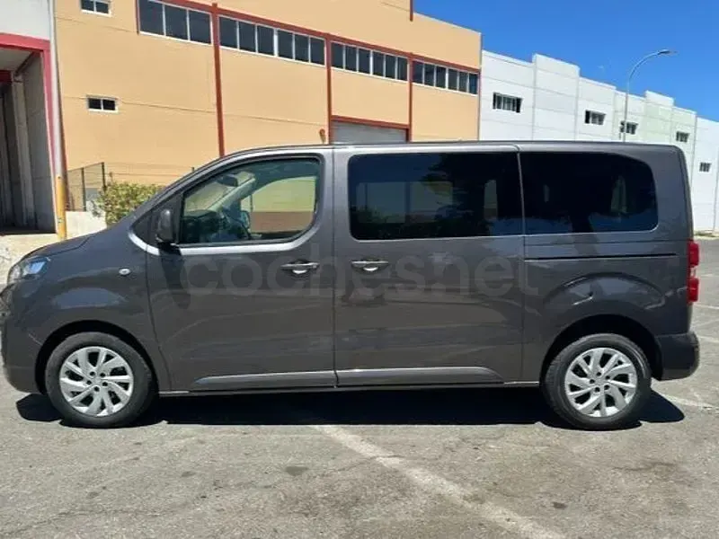 Usado Citroën Spacetourer Shine 150 CV (110 kW) 2018 Gris / plata Monovolumen