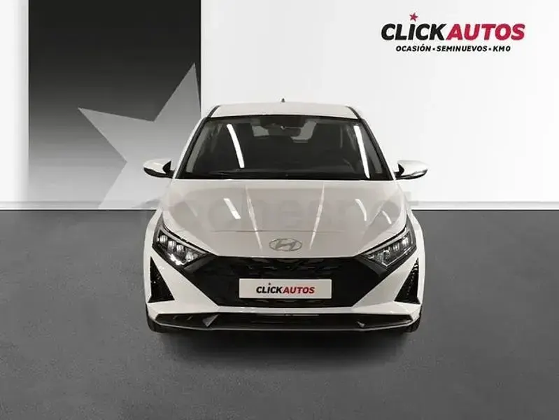 Usado Hyundai i20 84 CV (61 kW) 2025 Blanco Utilitario